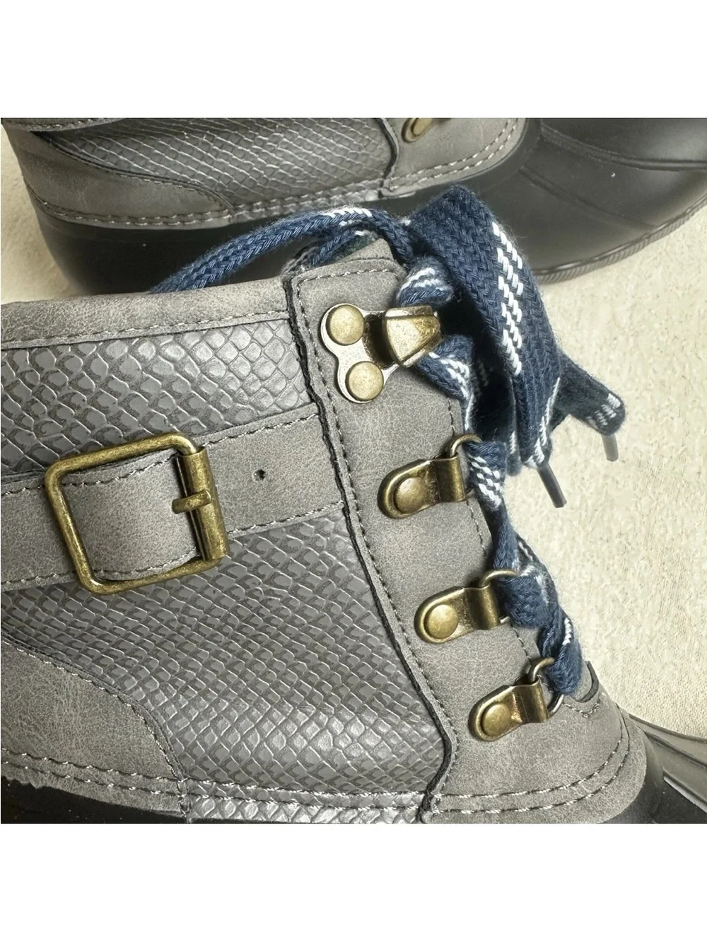 Maurices Size 8.5 Jade Side Buckle Lace Up Duck Boots Gray